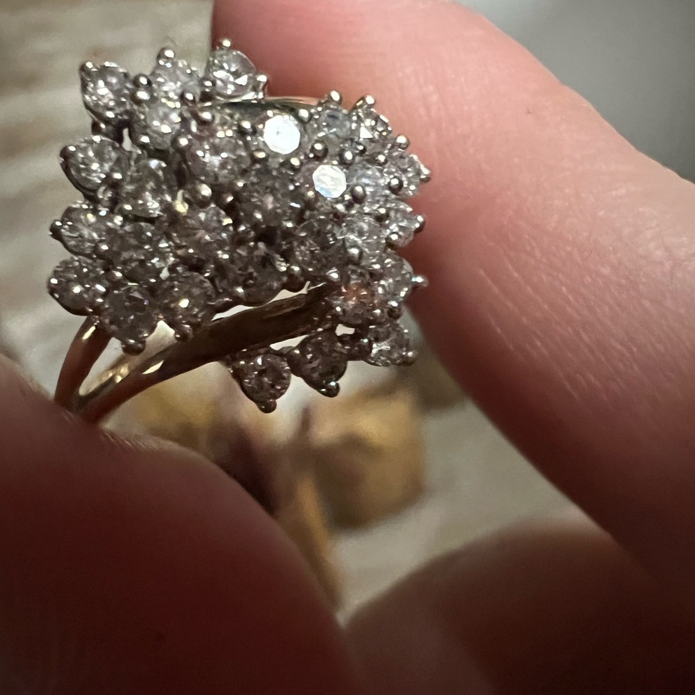 10k yellow gold natural diamond ring
